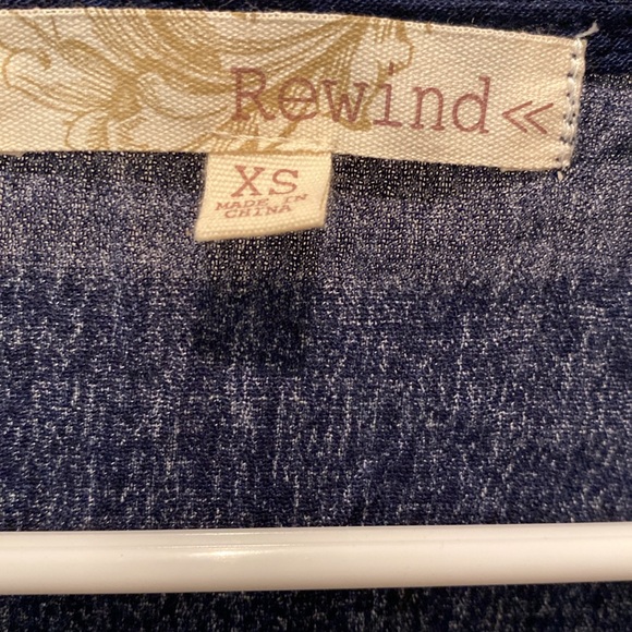 Ladies Rewind Blouse.  Navy.  Size XS.  NWT - Picture 6 of 8